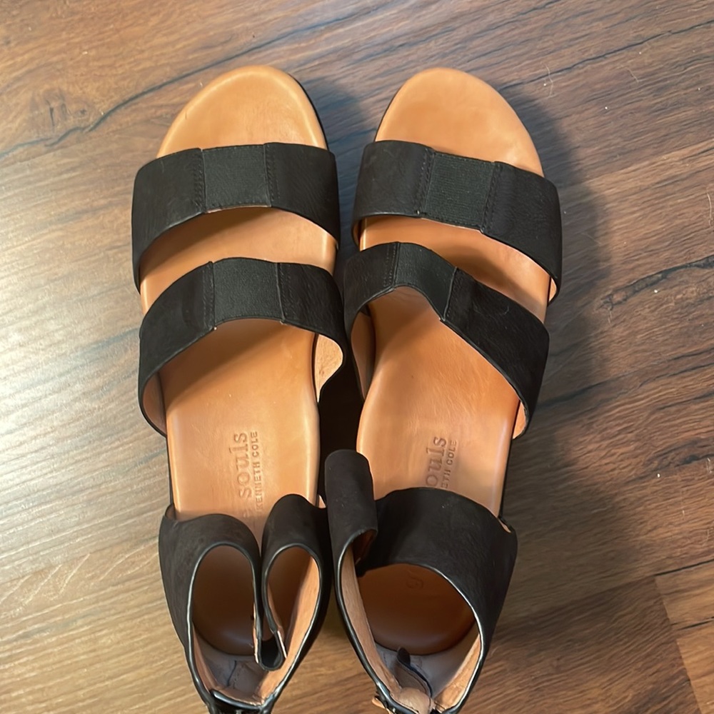 Kenneth Cole Gentle Soles Wedge Sandals Black. Worn One Time! - Picture 4 of 10